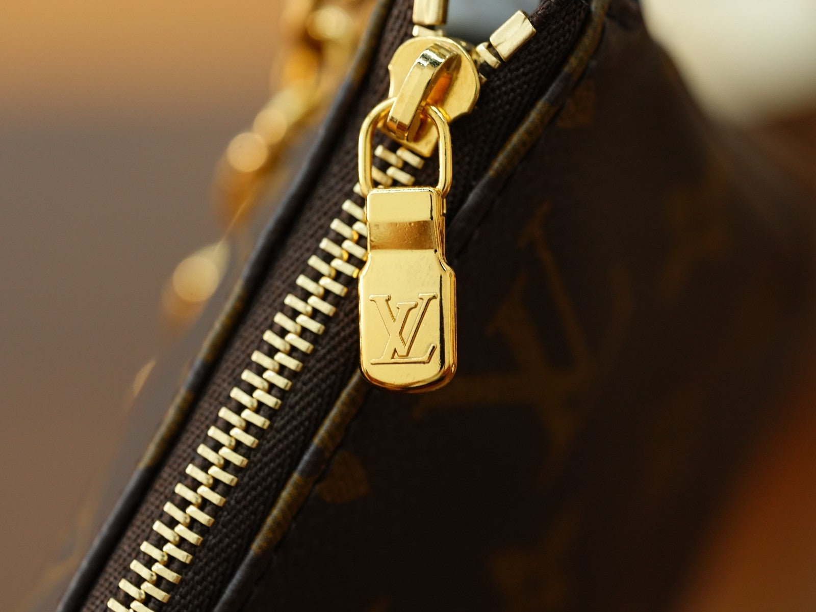 Louis Vuitton Monogram Pochette Accessories Chain Shoulder bag Almost Brand NEW