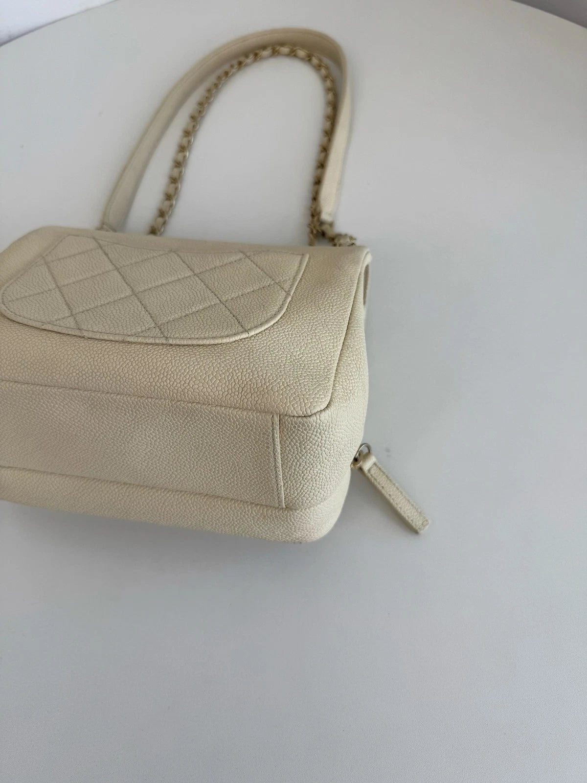 Chanel Diamond Caviar Leather Chain Beige Shoulder Bag Diamond Gold Hardware