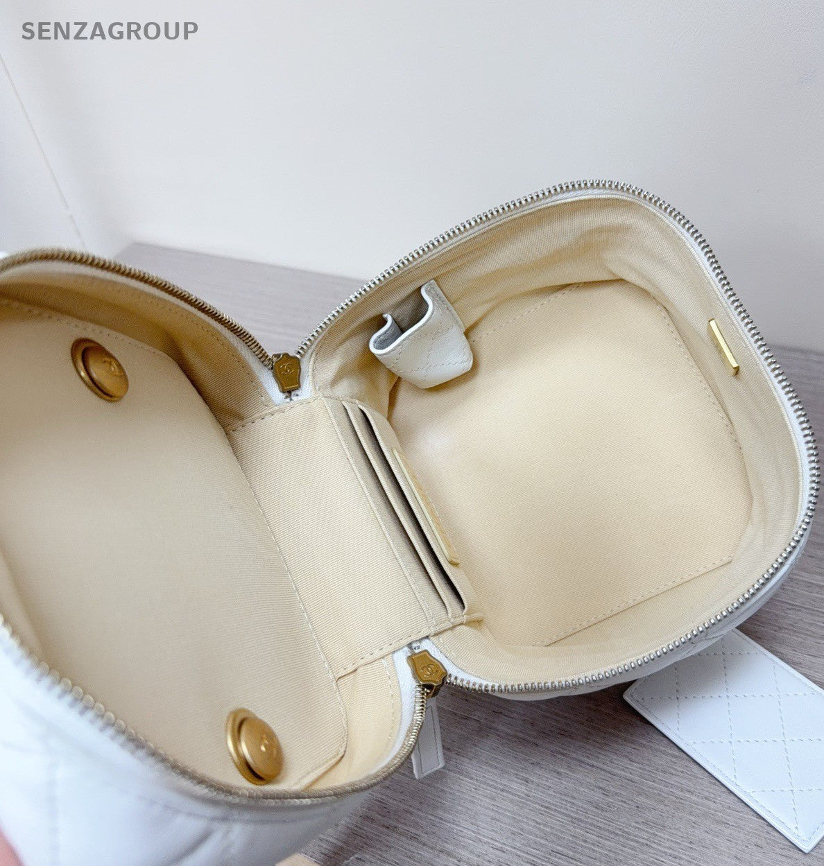 Chanel Diamond Chain Box Shoulder Bag Crossbody White Gold Women Classic