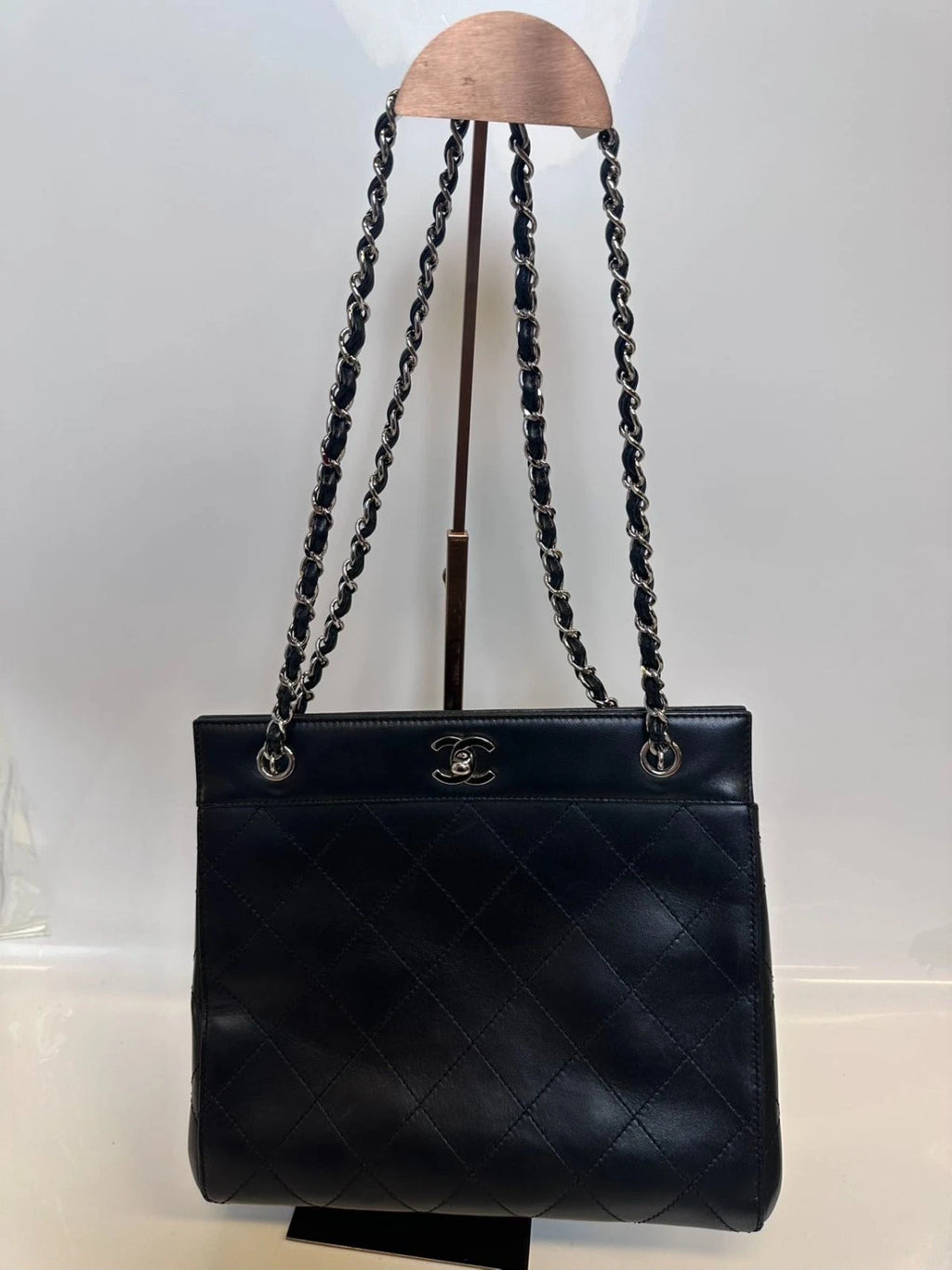 SJ0001 YS1461L Chanel Vintage Black Quilted Lambskin CC Turnlock Double Chain