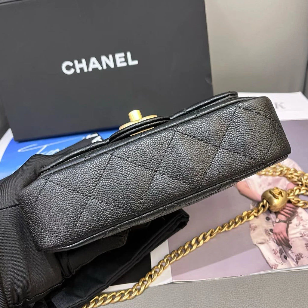 Chanel Calfskin Chain Shoulder Bag Crossbody Black Gold Diamond Women Classic