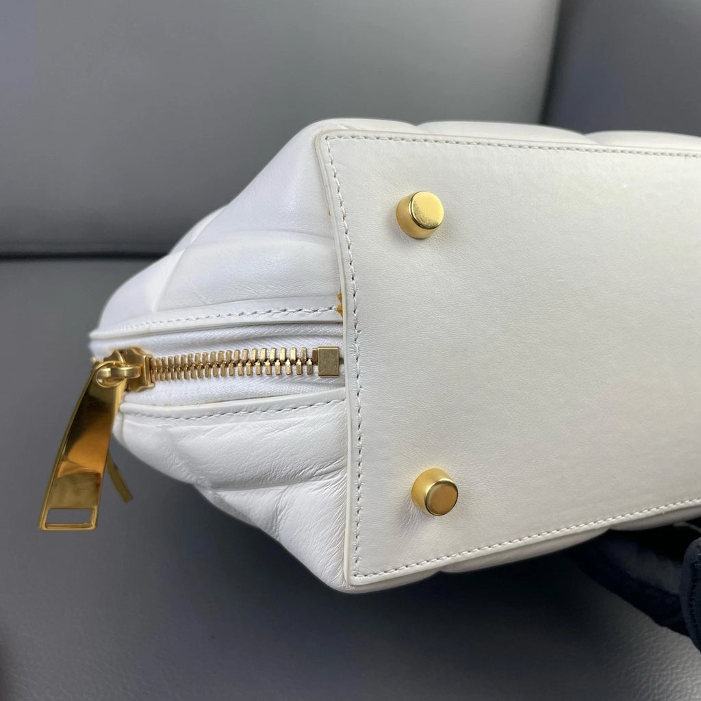 Bottega Veneta Swoop Shell Calfskin Crossbody Handbag For Women