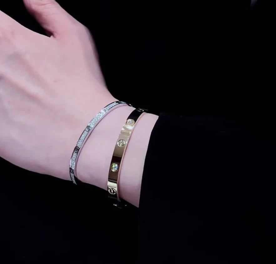 Cartier Love Classic Bracelet 4 Diamonds 18K Yellow Gold Double Screw Bangle
