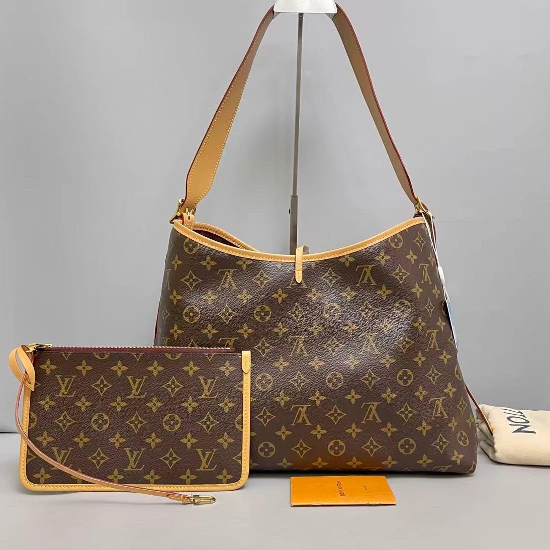 Louis Vuitton Carryall Monogram Canvas Shoulder Bag Crossbody Excellent