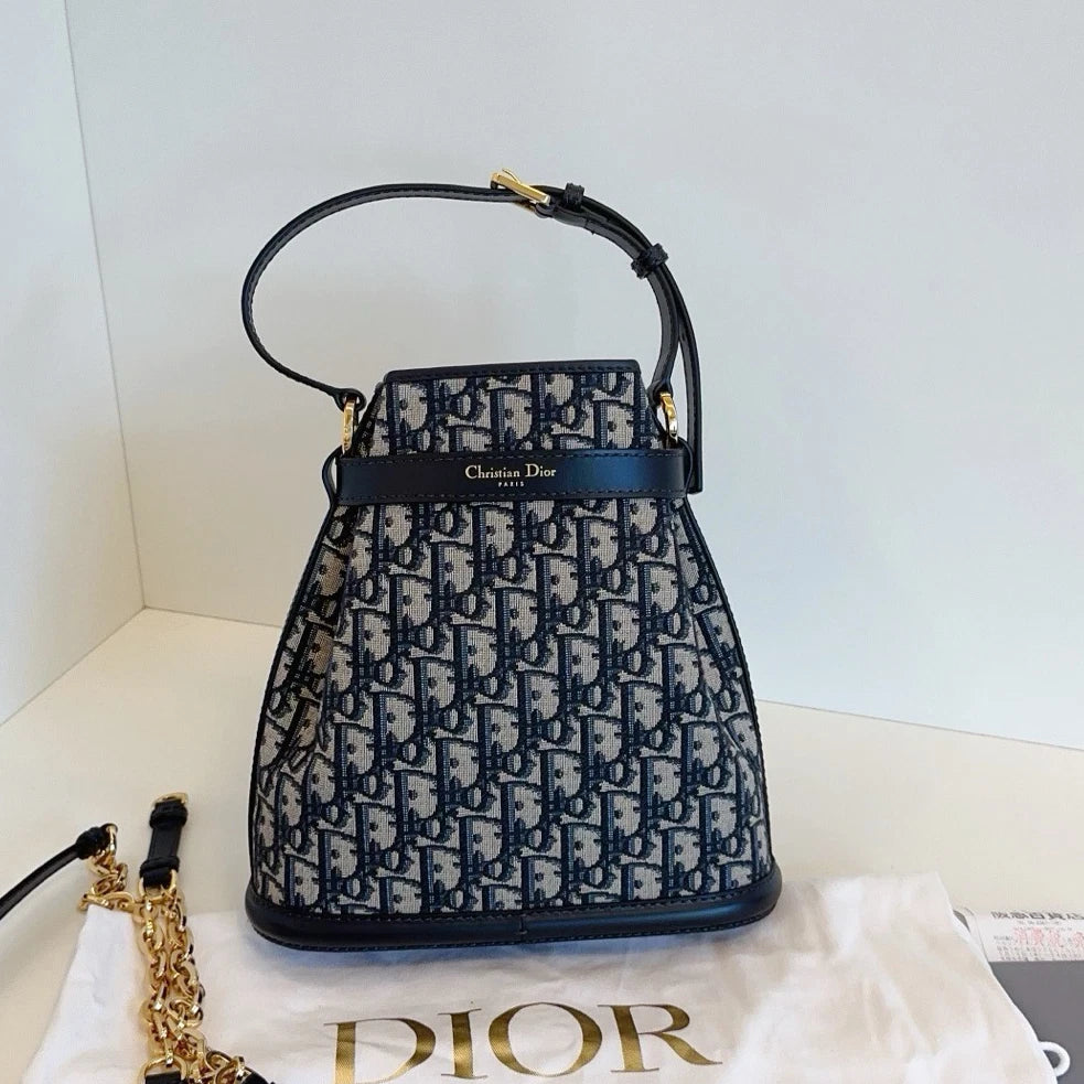 Excellent Christian Dior C'est MM Oblique Bucket Handbag Crossbody Gold Hardware