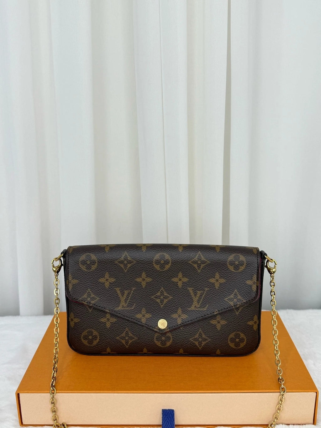 Louis Vuitton Felicie Pochette Monogram Canvas 3-in-1 Crossbody Bag