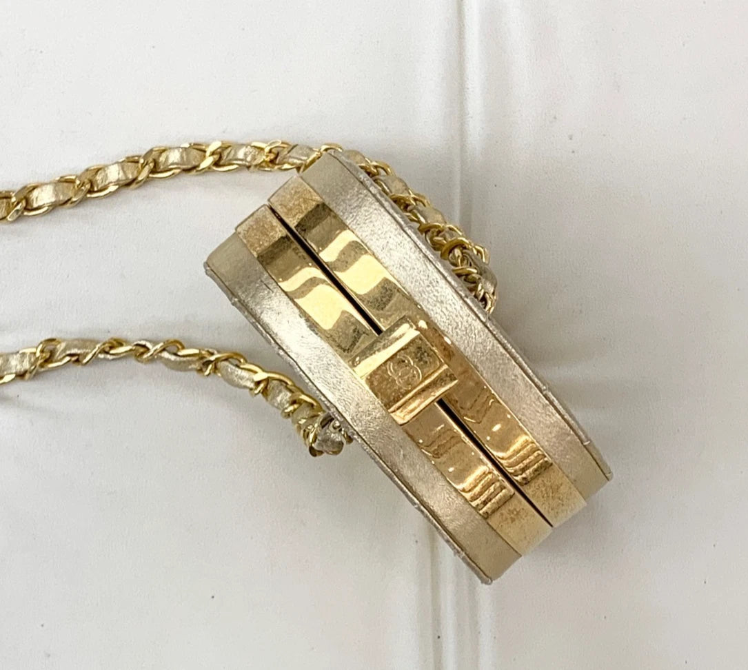 CHANEL Vintage Calfskin Gold Shoulder Bag Crossbody Bag Women S