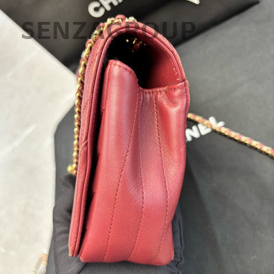Chanel V-Quilted Flap Chain Shoulder Crossbody Bag Red Gold Hardware