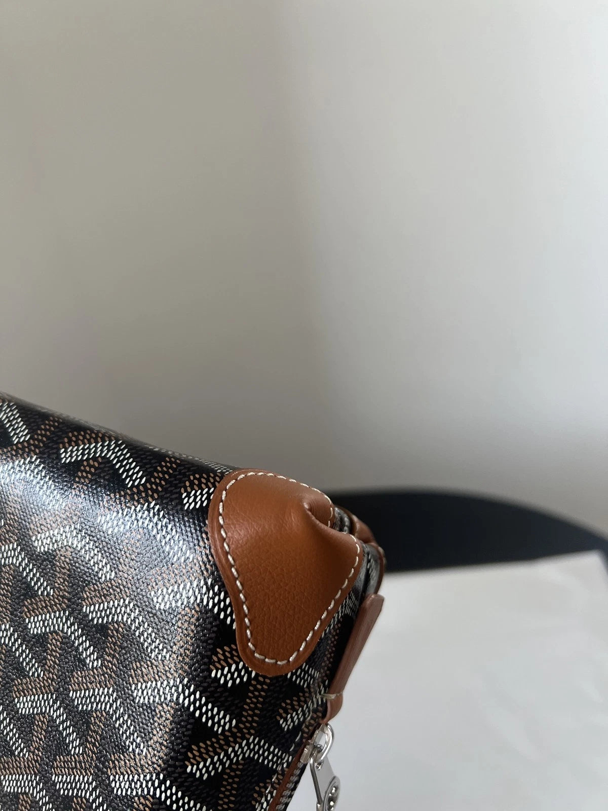 Goyard Shell Pouch Monogram Brown Canvas Leather Women Classic