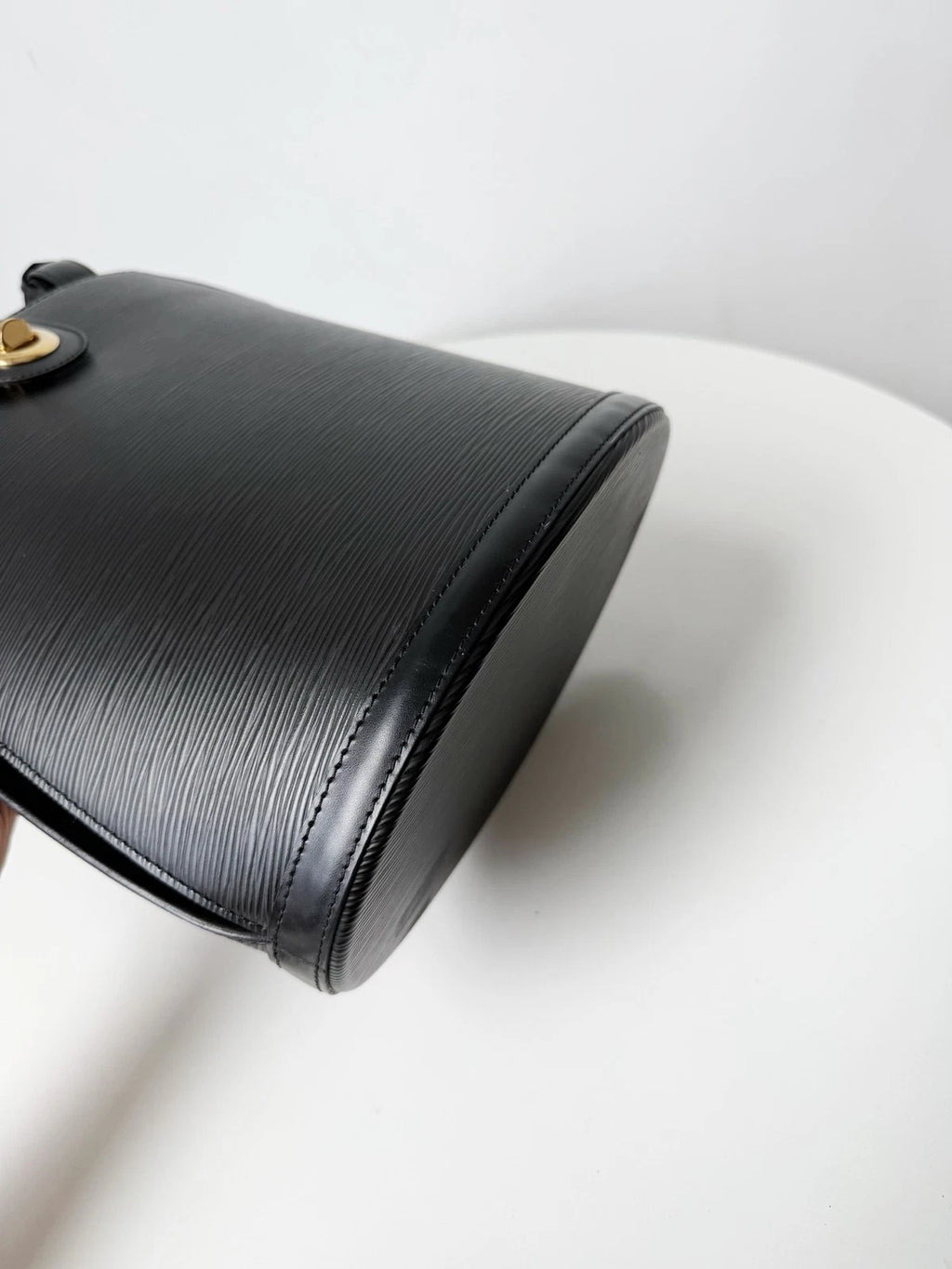 Louis Vuitton Cluny Epi Leather Black Shoulder Bag Crossbody Excellent