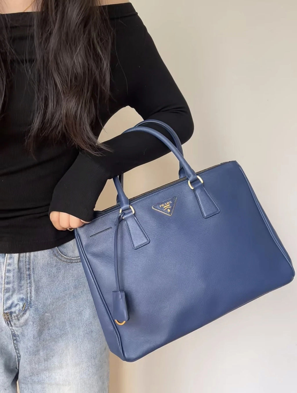 Authentic Prada Galleria Calfskin GM Blue Tote Handbag Gold Hardware