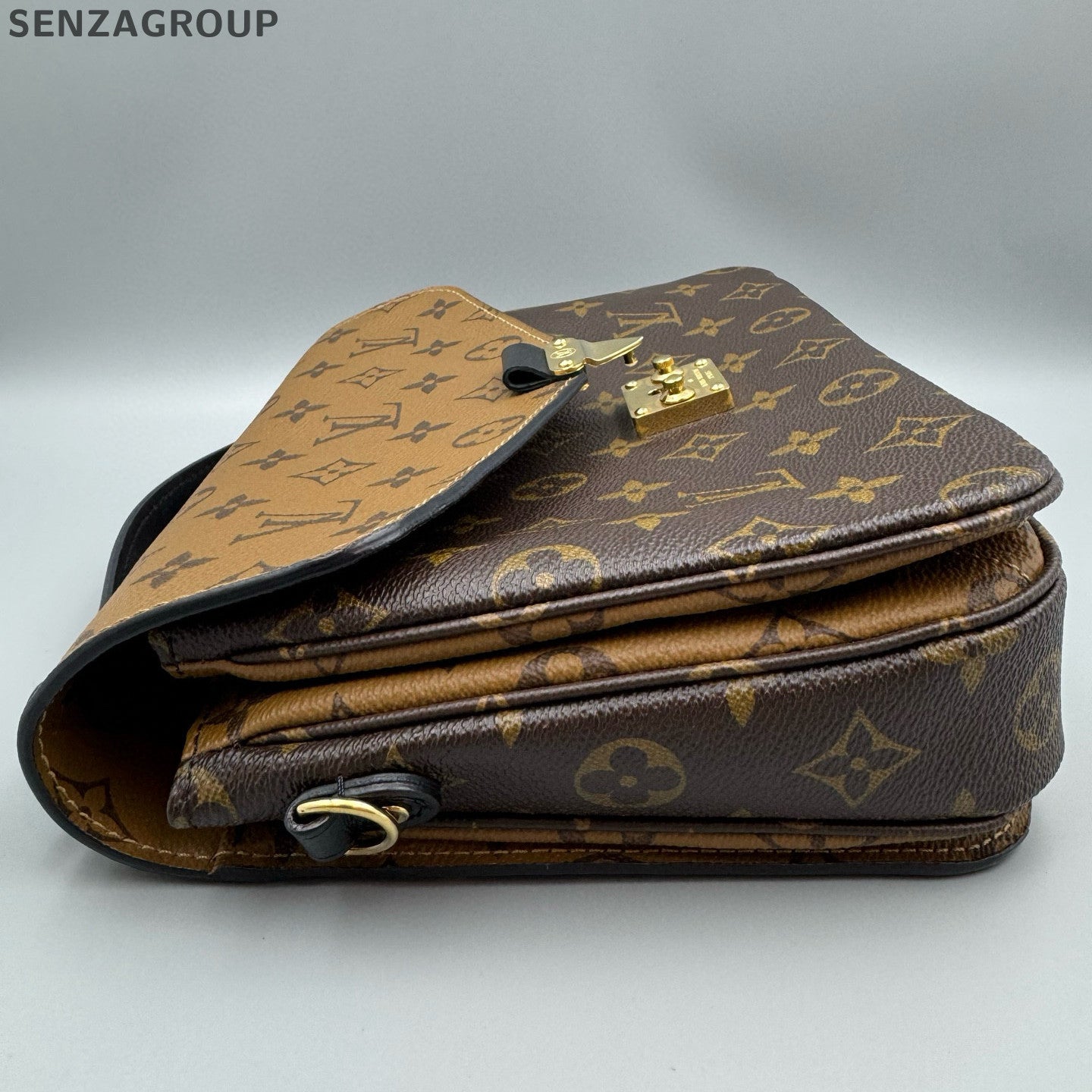 Louis Vuitton Monogram Pochette Metis Crossbody Bag - Classic Women's