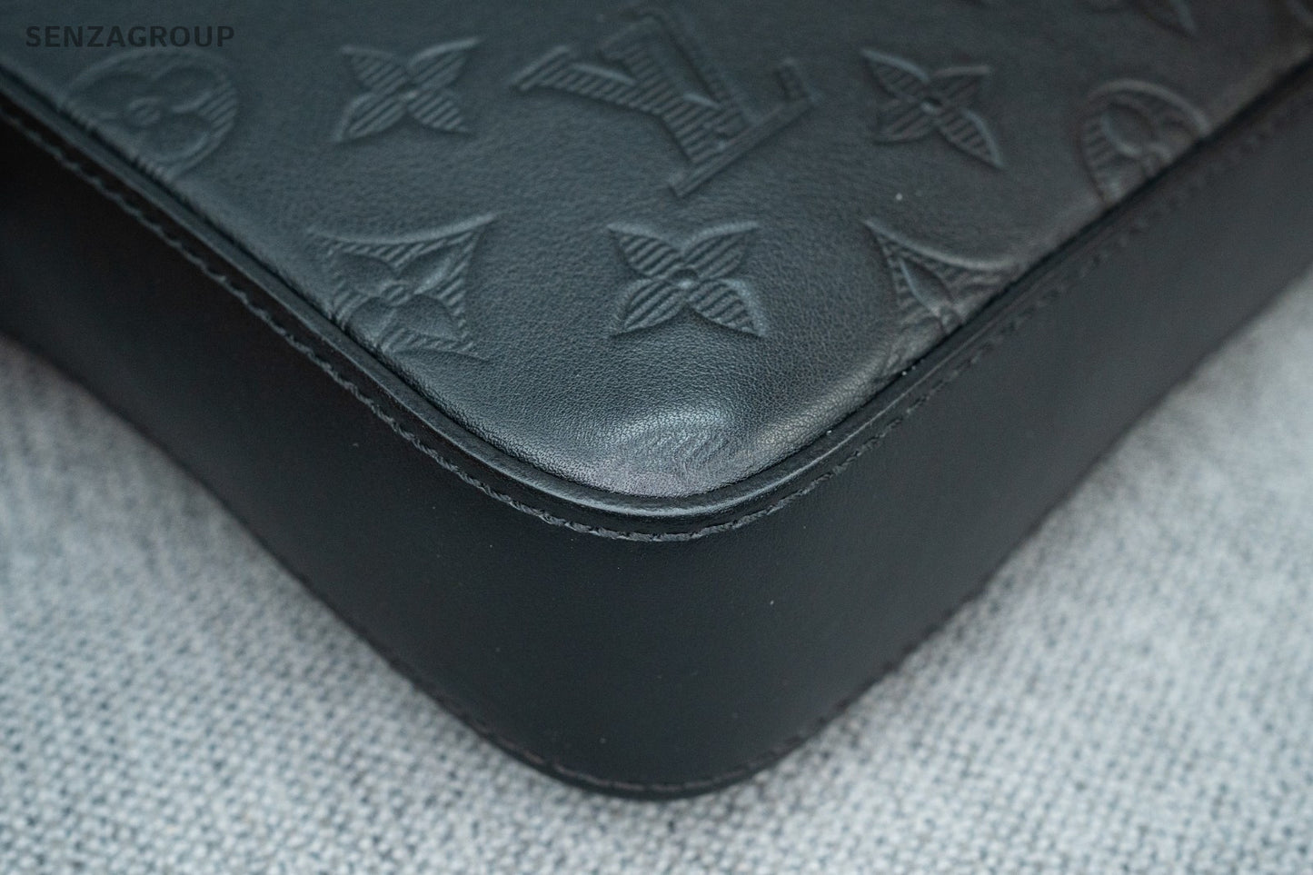 Louis Vuitton Monogram 2Way Crossbody Shoulder Bag Unisex Adults Classic