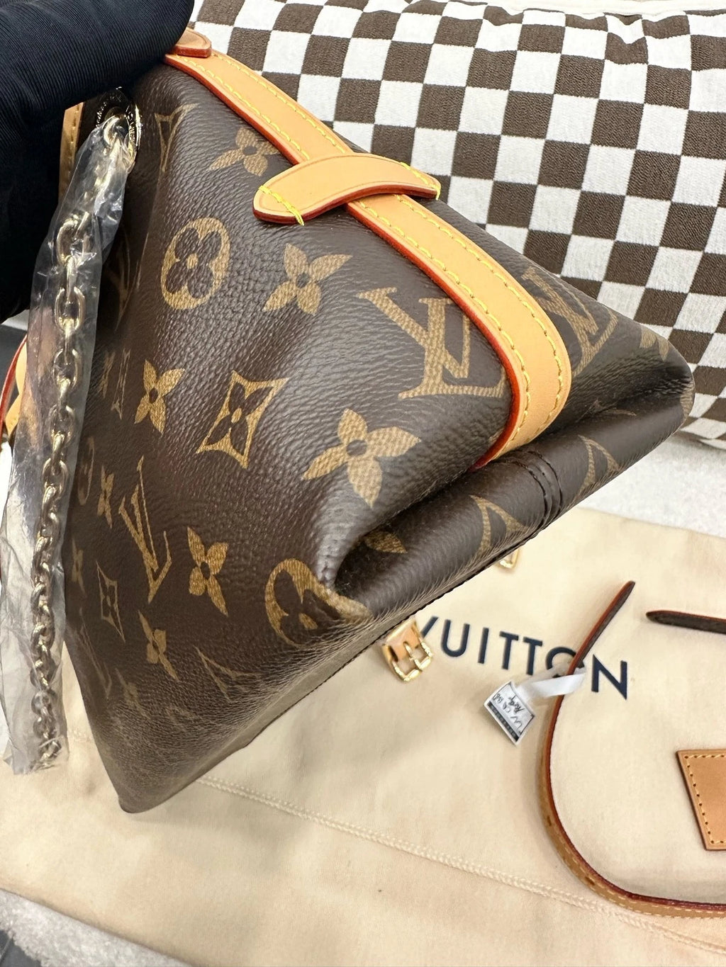 Louis Vuitton Carryall Canvas Tote Bag Excellent