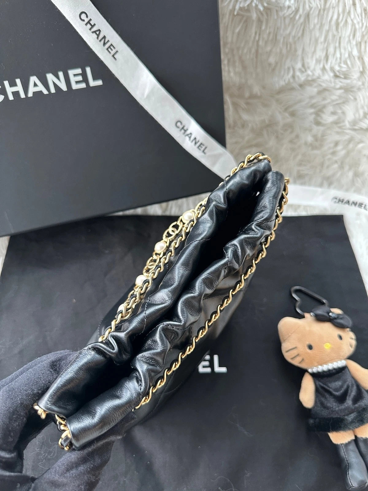 Chanel 22Bag Mini Calfskin Pearl Chain Shoulder Crossbody Handbag For Women