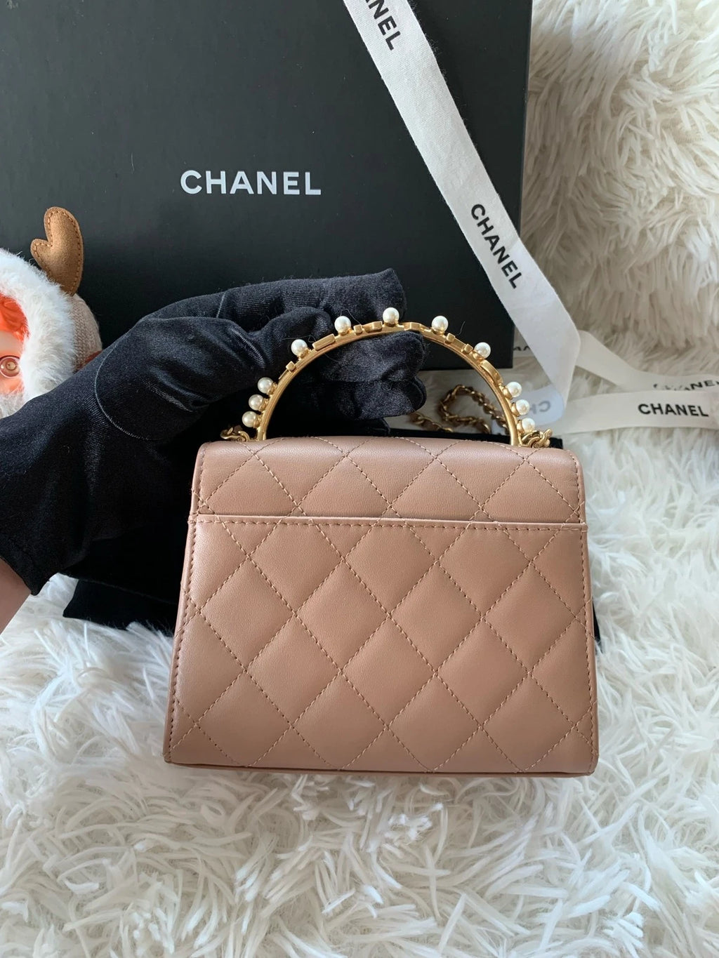 Chanel Kelly Pearl Handle Lambskin Shoulder Handbag For Women