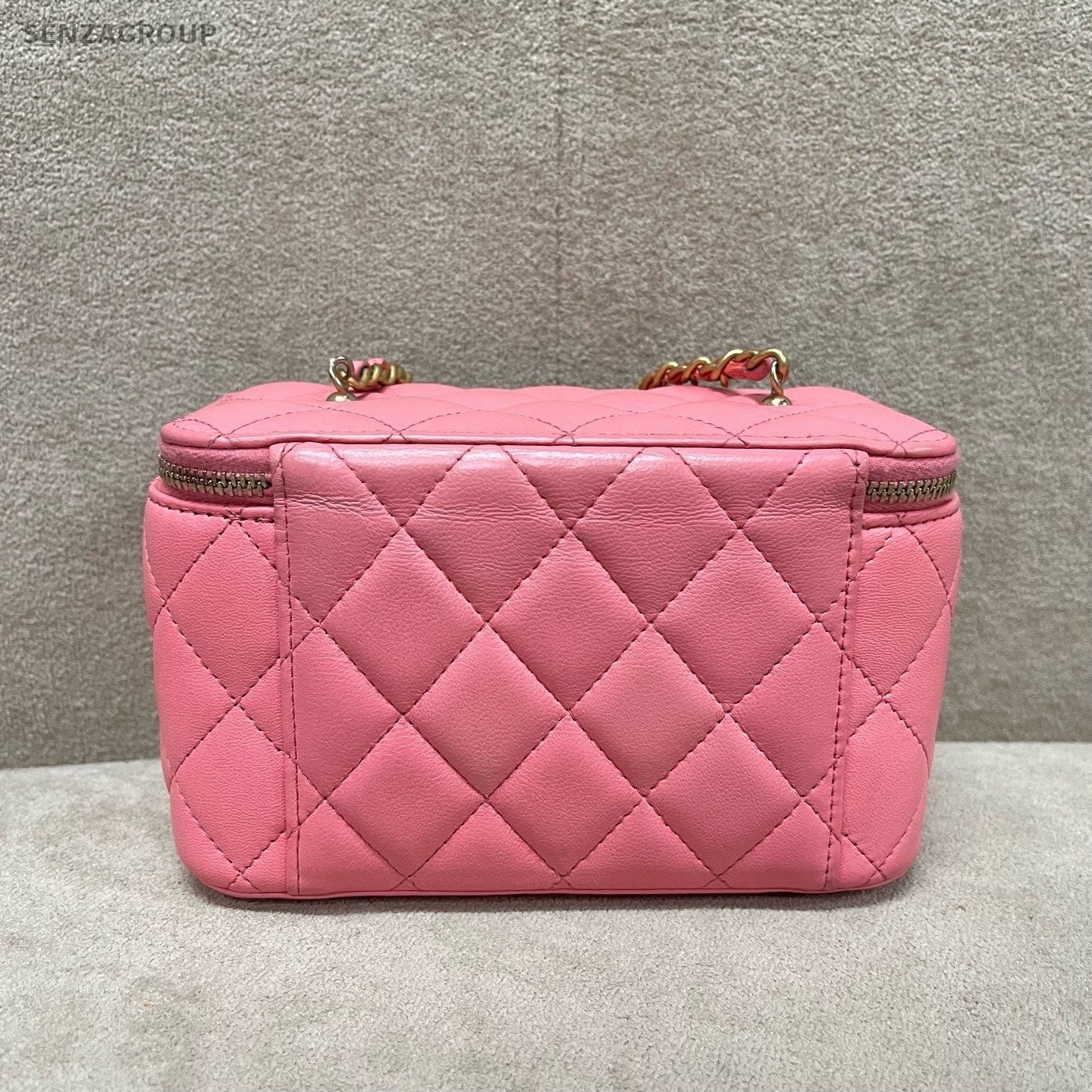 CHANEL Vanity box Lambskin Chain Shoulder bag Crossbody Women Pink Gold