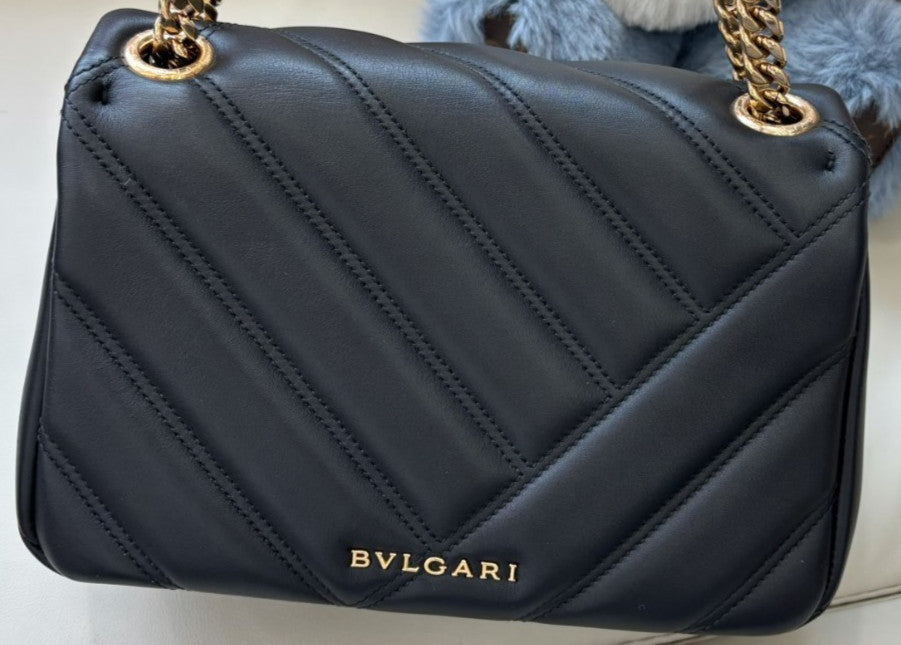Bvlgari Classic Serpenti Head Chain Shoulder bag  Almost Brand NEW Black Gold