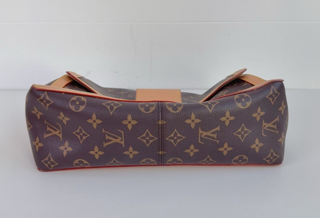 Louis Vuitton Dauphine GM Monogram Canvas Chain Shoulder bag Brown