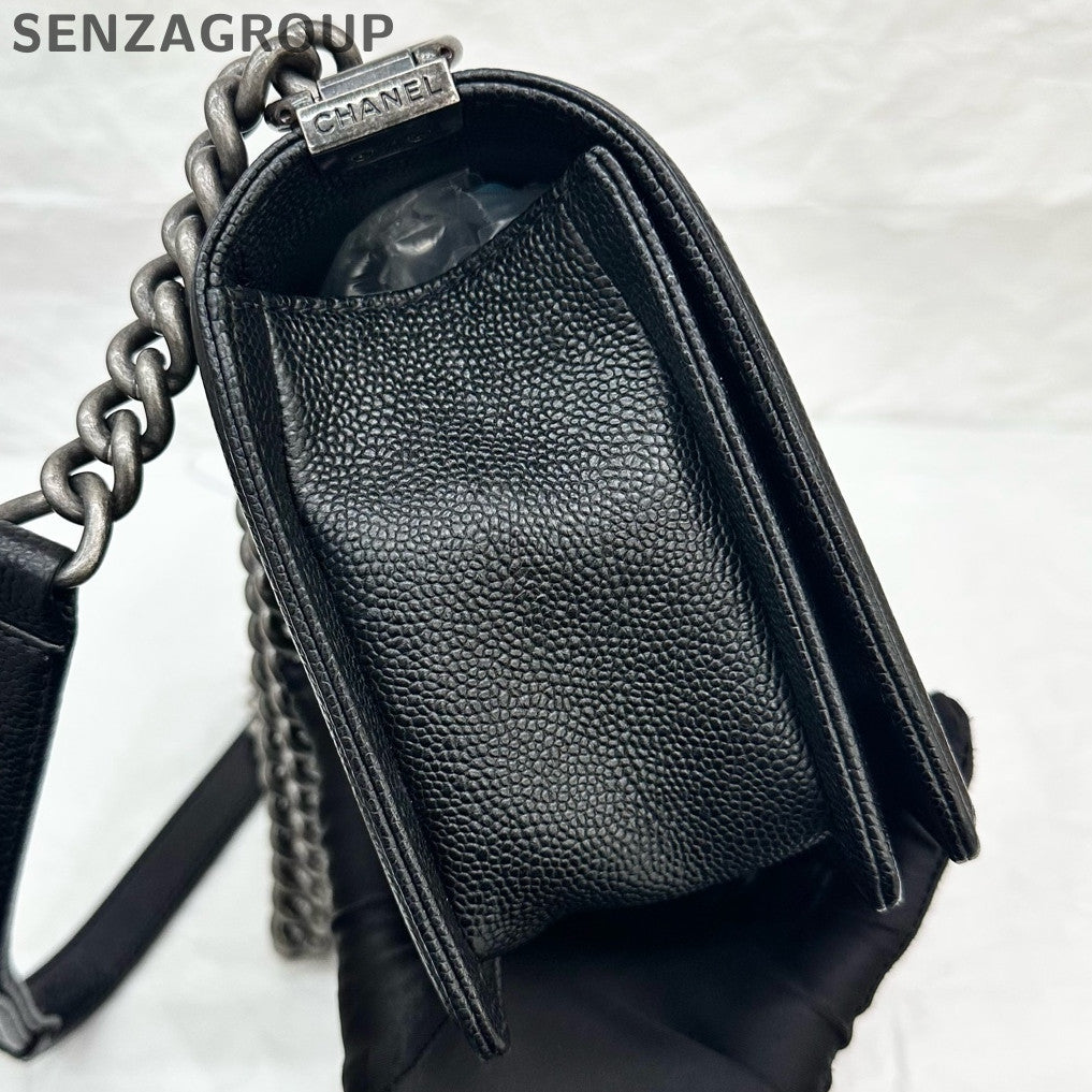 Chanel Black Silver Le Boy Medium Quilted Chain Shoulder Bag Classic