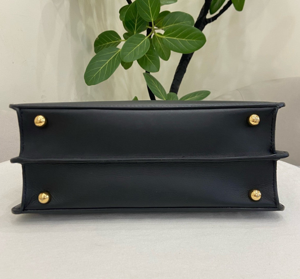 Fendi Peekaboo PM Top Handle Bag Crossbody Black Gold Used Women Classic