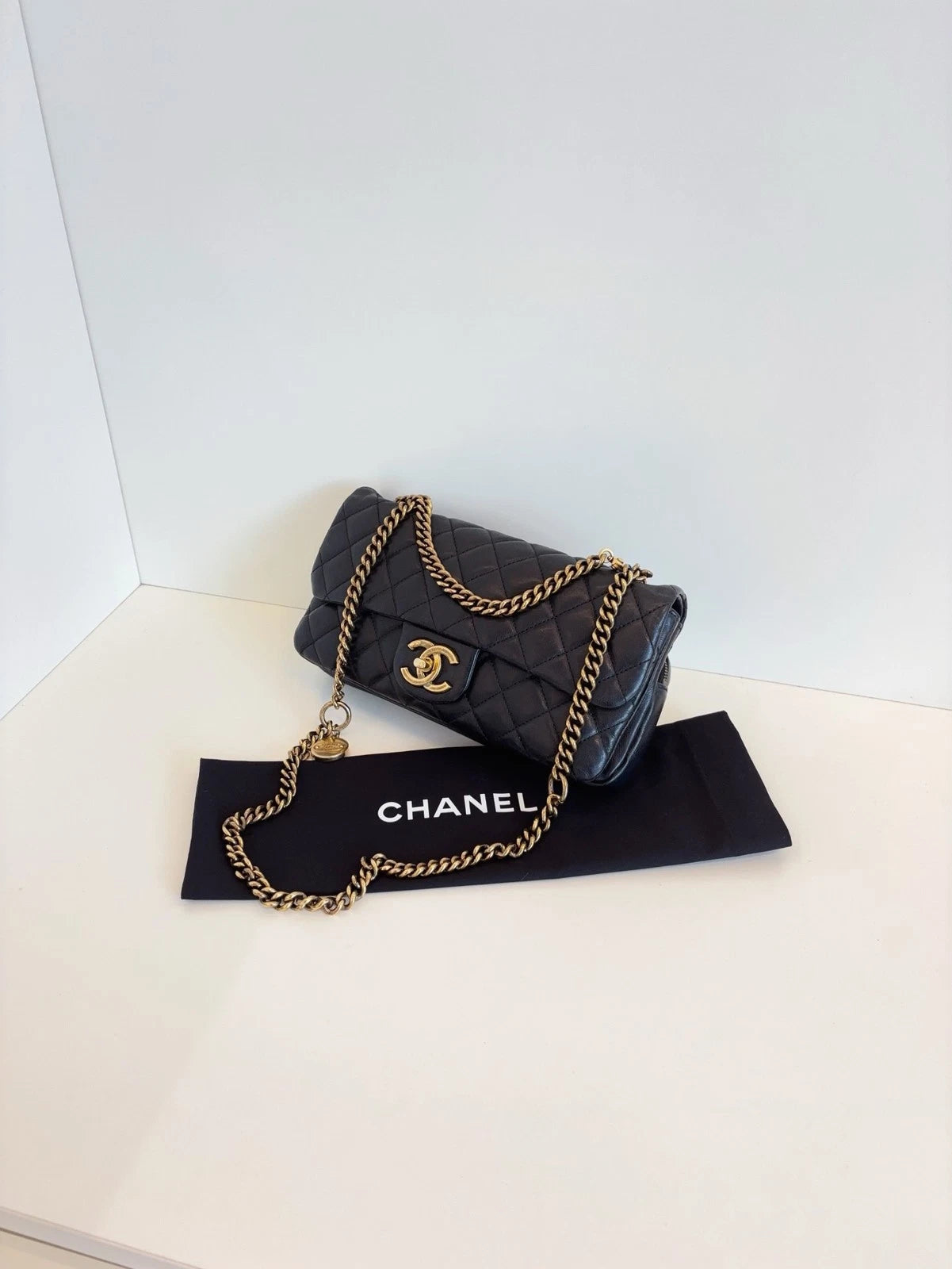 Chanel Classic Flap Shoulder Bag Women's Handbag Black Calfskin Gold Coin Chain