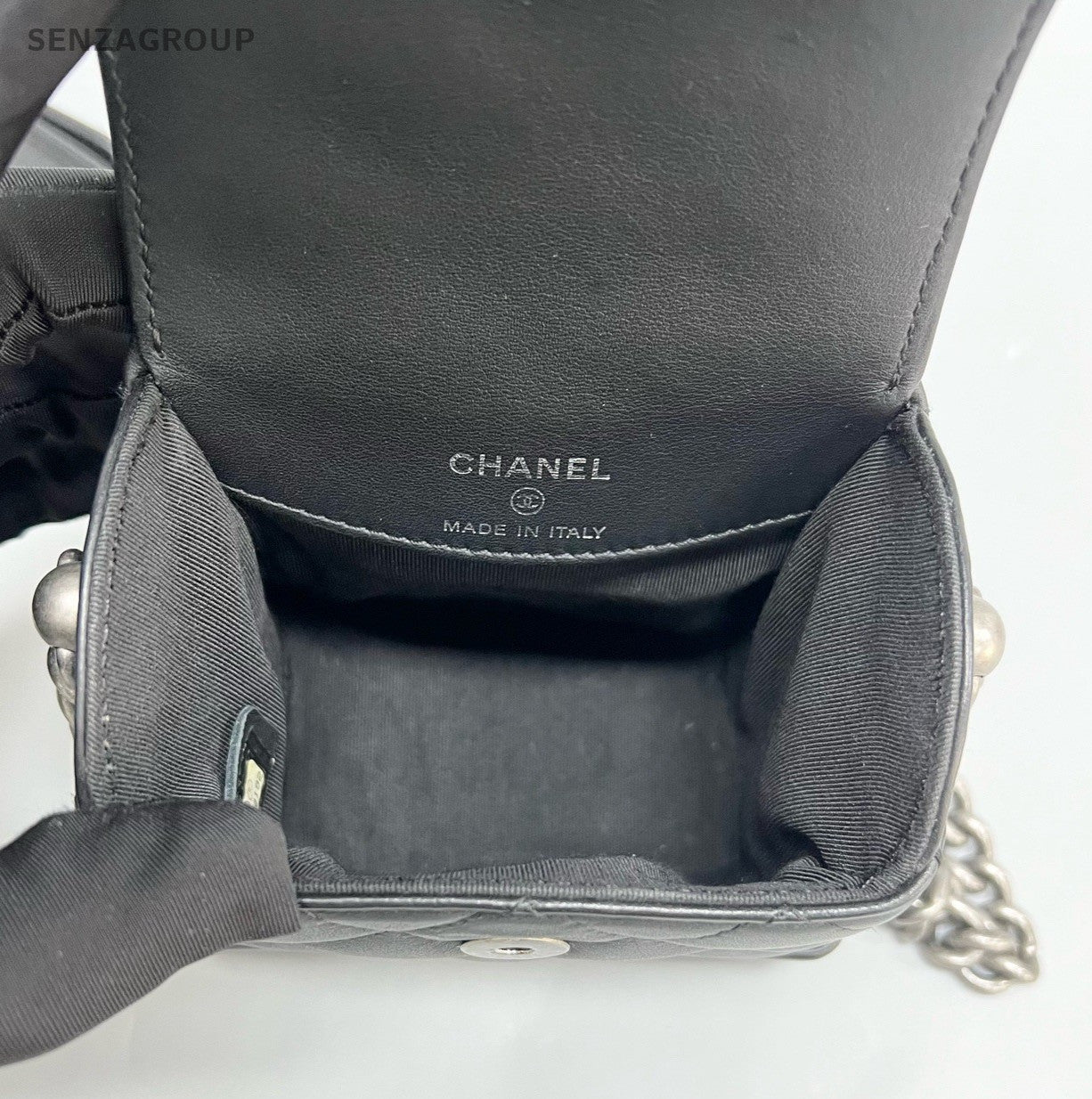 Chanel Diamond Box Chain Crossbody Black Silver Used Women Classic