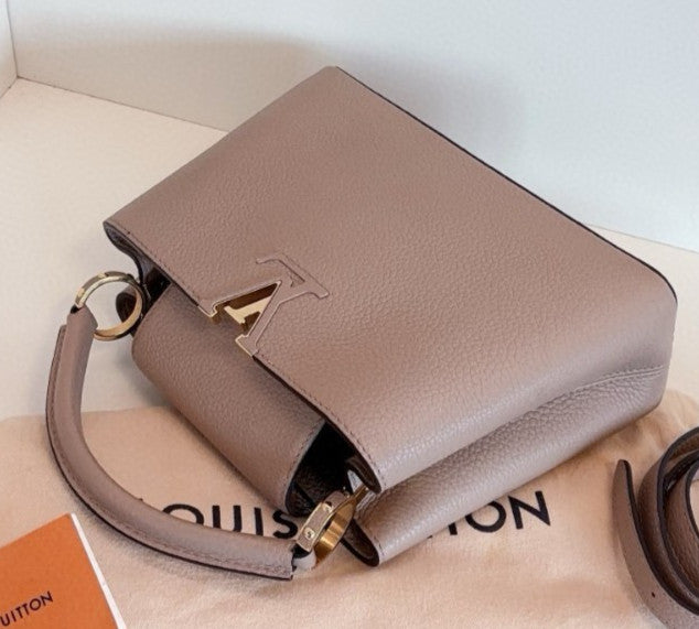 Louis Vuitton Capucines BB Top Handle Crossbody Gray Gold Used Women Classic