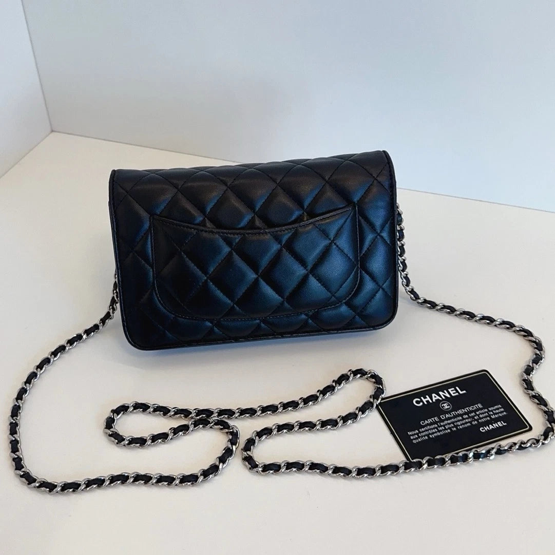Chanel Woc Lambskin Chain Shoulder Crossbody Bag Black Excellent