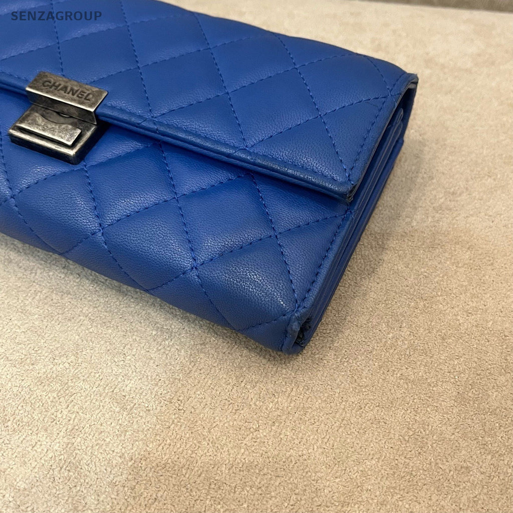 CHANEL Silver clasp Woc Lambskin Chain Shoulder bag Crossbody Blue Women