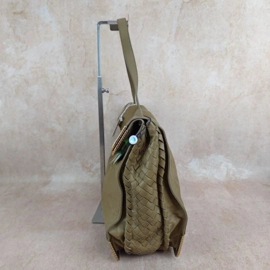 Bottega Veneta Woven Green Leather Shoulder Handbag For Women Pre-owned