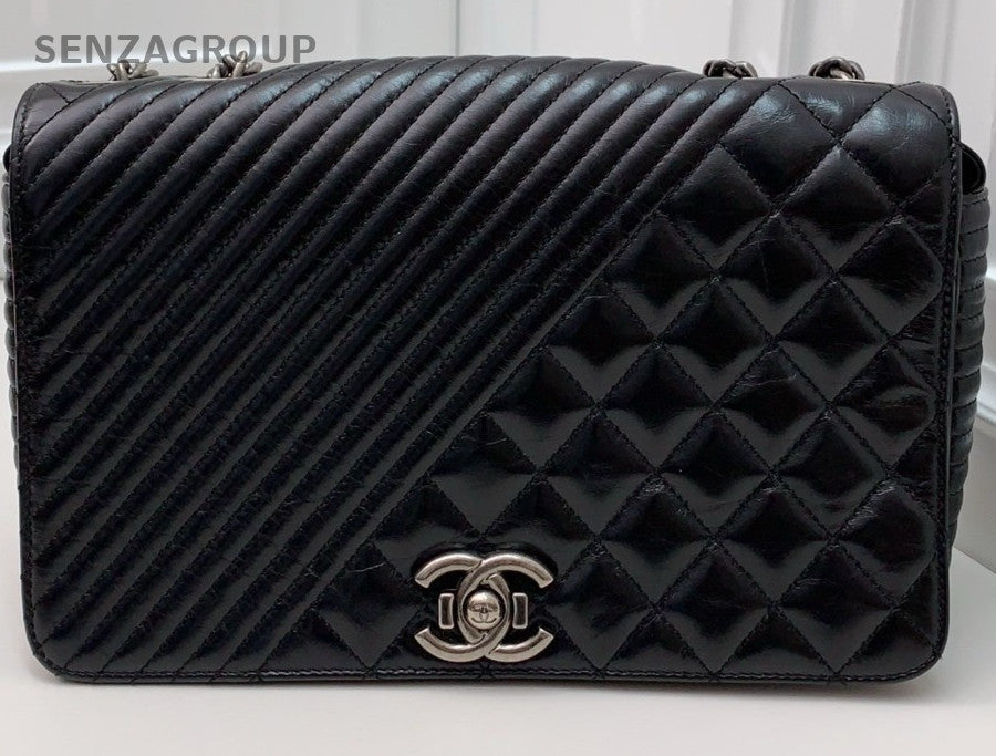Chanel Calfskin Vintage Chain Shoulder Bag Crossbody Black Silver Women Classic
