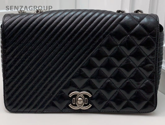 Chanel Calfskin Vintage Chain Shoulder Bag Crossbody Black Silver Women Classic