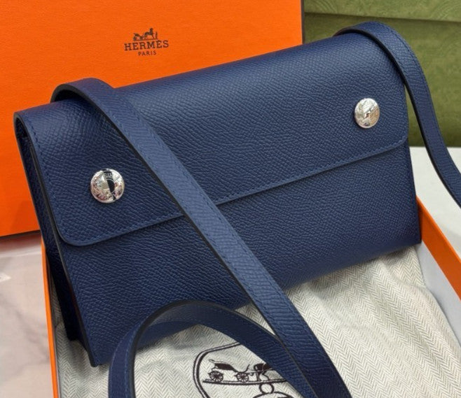Hermes 7U Snap wallet Navy Blue Crossbody bag Epsom leather Almost Brand NEW