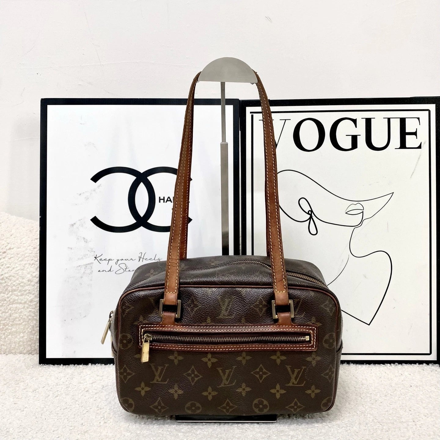 Louis Vuitton Vintage Monogram Canvas Handbag For Women