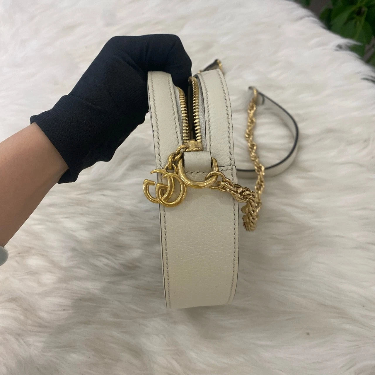 Gucci Marmont Gold White Shoulder Bag Chain Bag Excellent