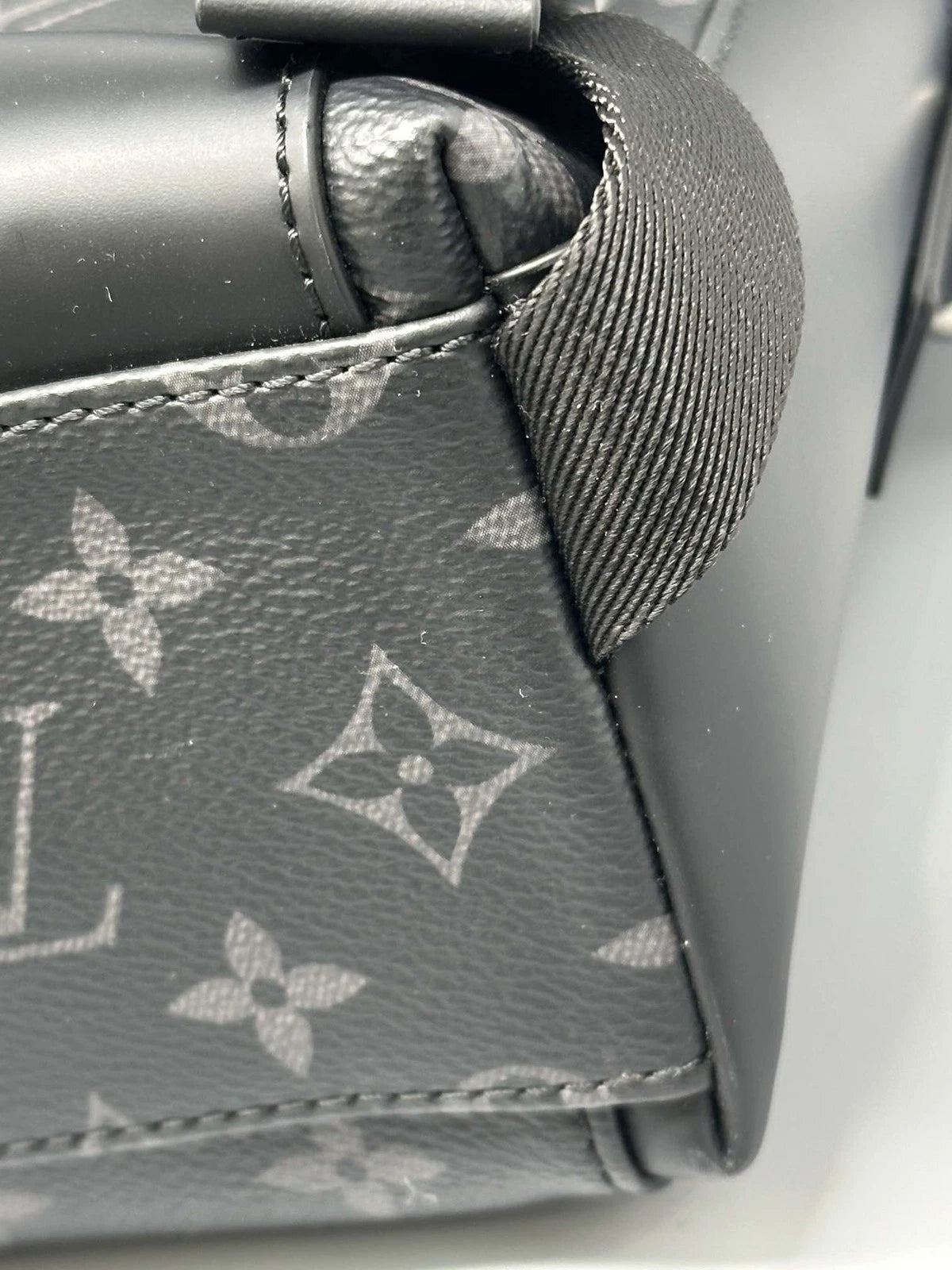 Louis Vuitton Small Voyager PM Messenger Crossbody Bag For Women