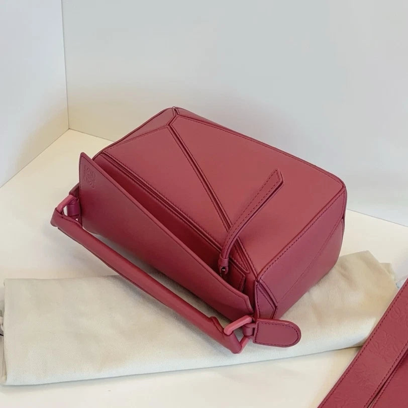 Excellent Loewe Puzzle PM Pink Handbag Crossbody with Detachable Strap