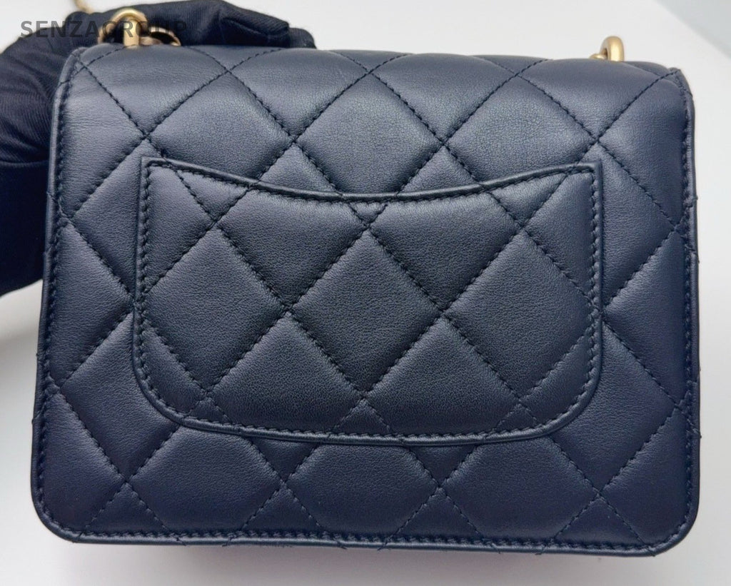 Chanel Vintage Calfskin Chain Shoulder Bag Crossbody Black Gold Women Classic