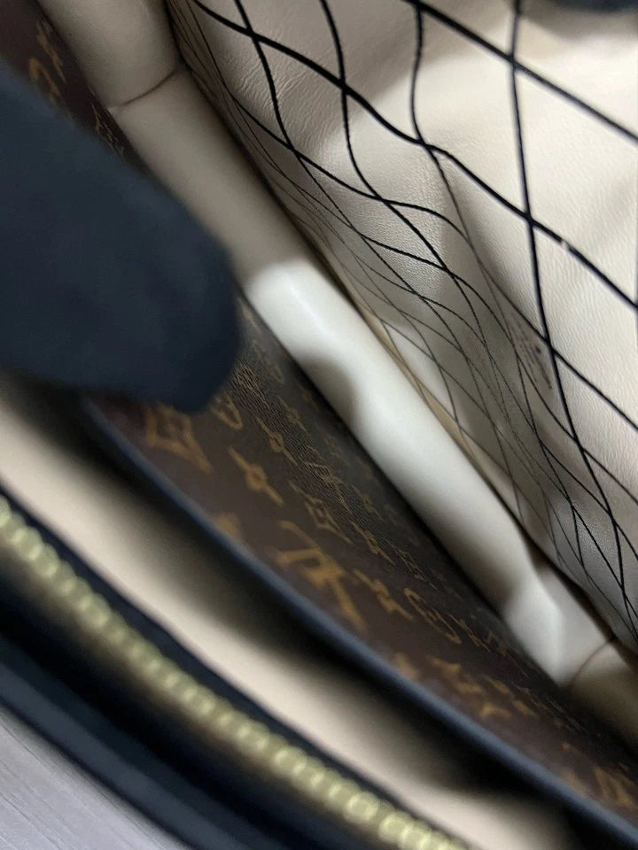 Louis Vuitton Canvas Box Handbag For Women