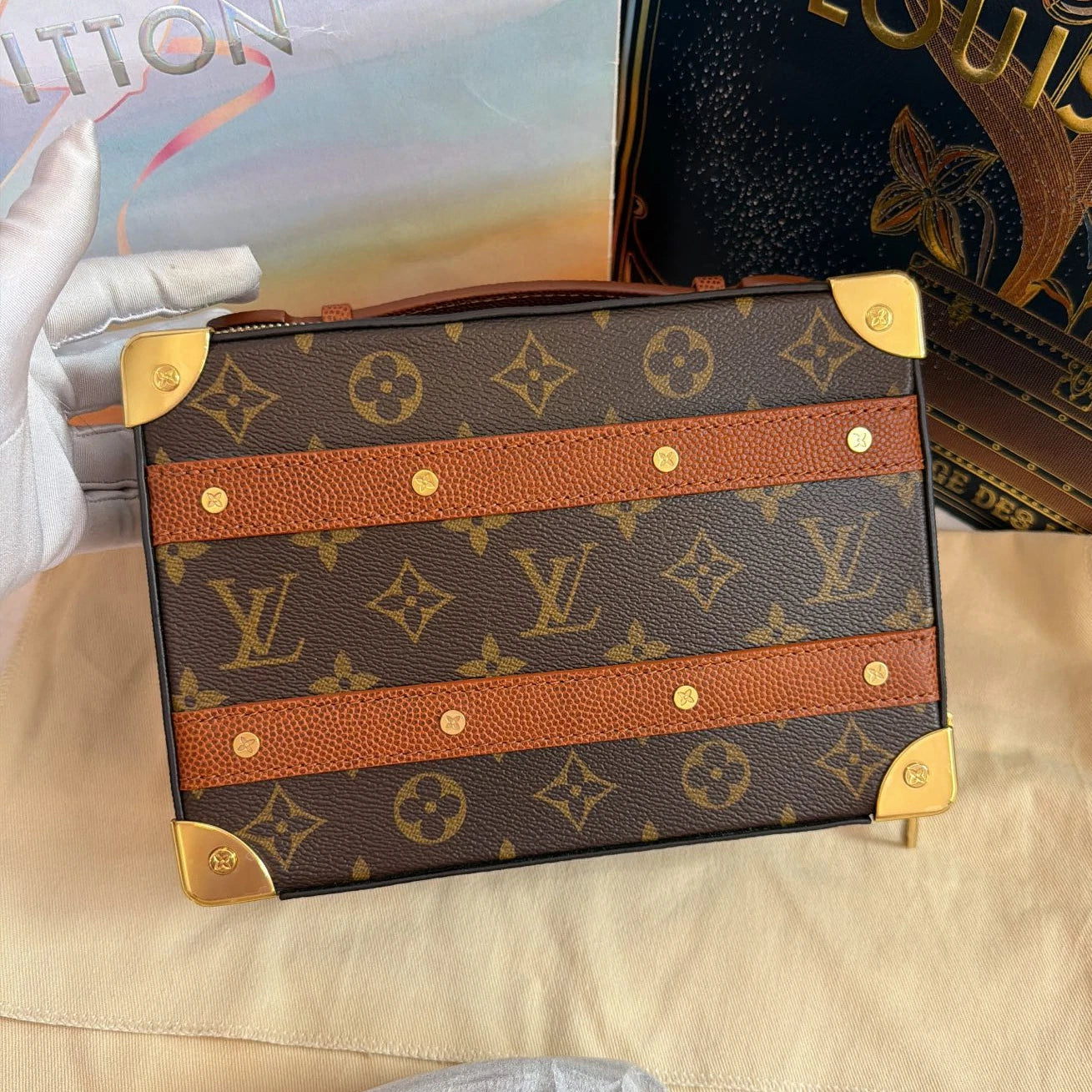 New Louis Vuitton x NBA Handle Trunk Monogram Handbag Crossbody Chip Version