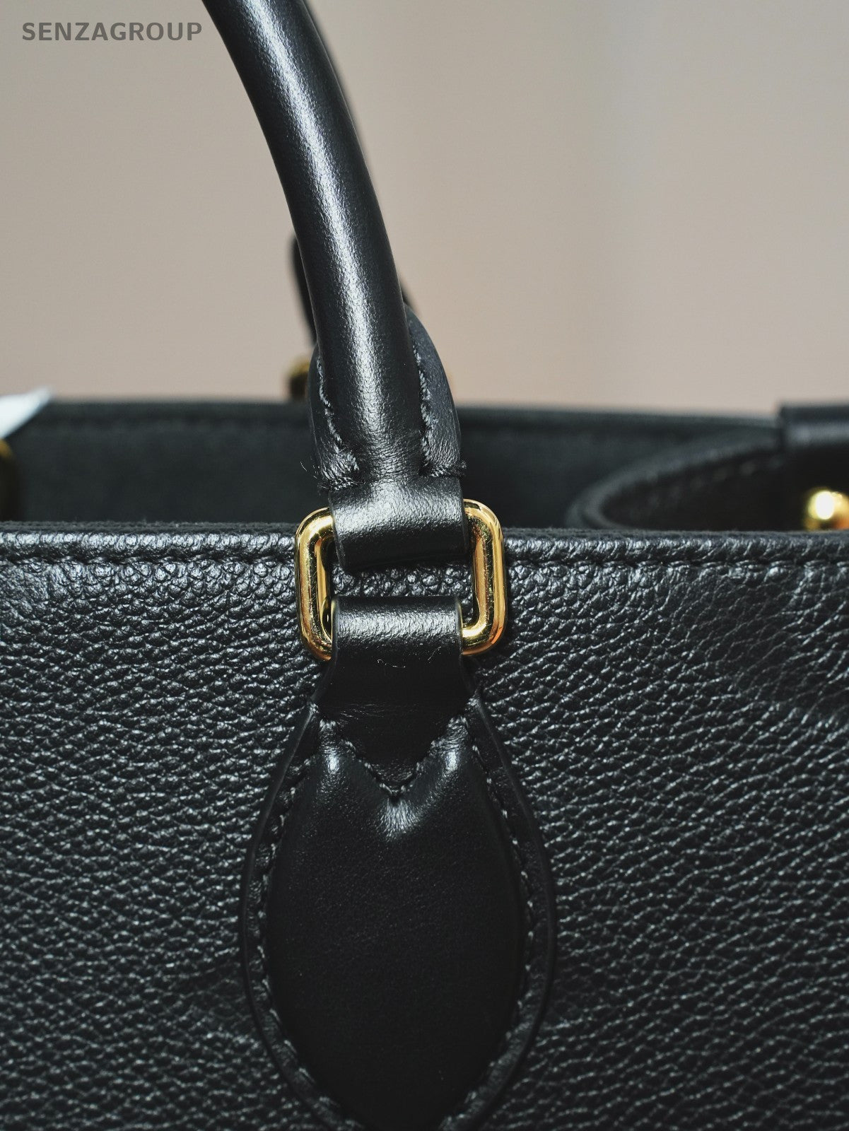 LOUIS VUITTON ON THE GO PM Black Monogram Empriente CHIP VERSION