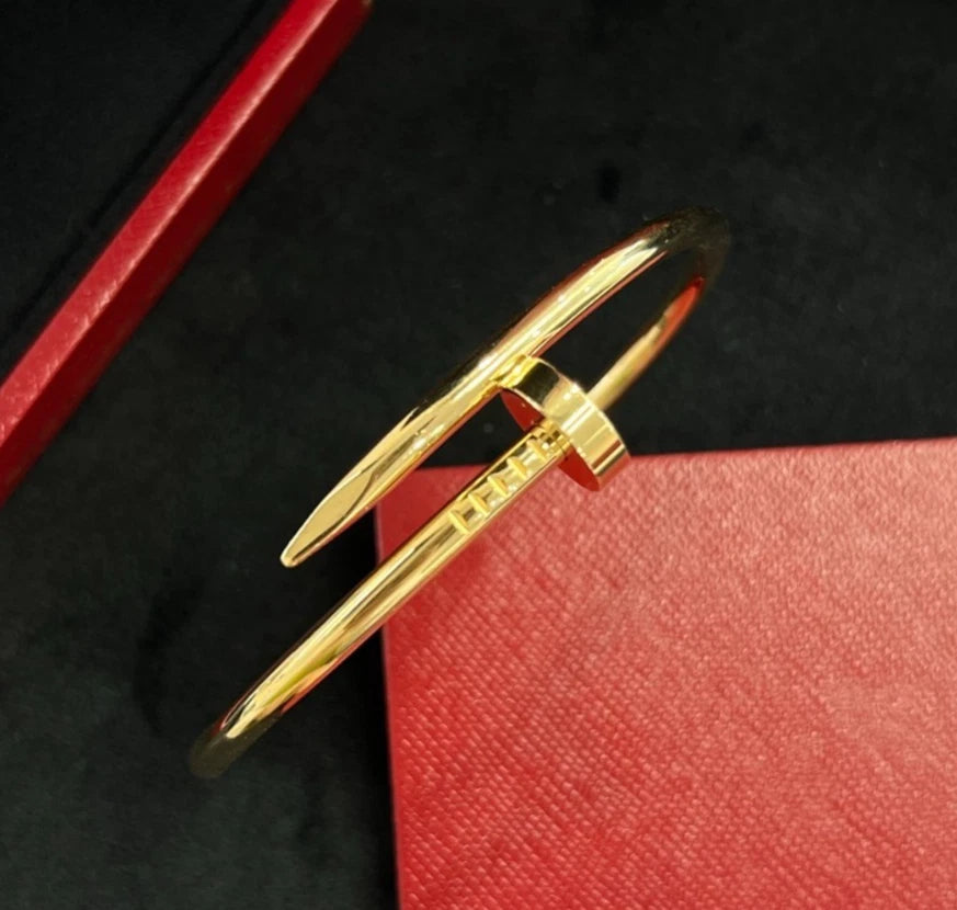 Cartier Juste Un Clou Au750（18k） Yellow Gold Classic Bangle Bracelet Size17