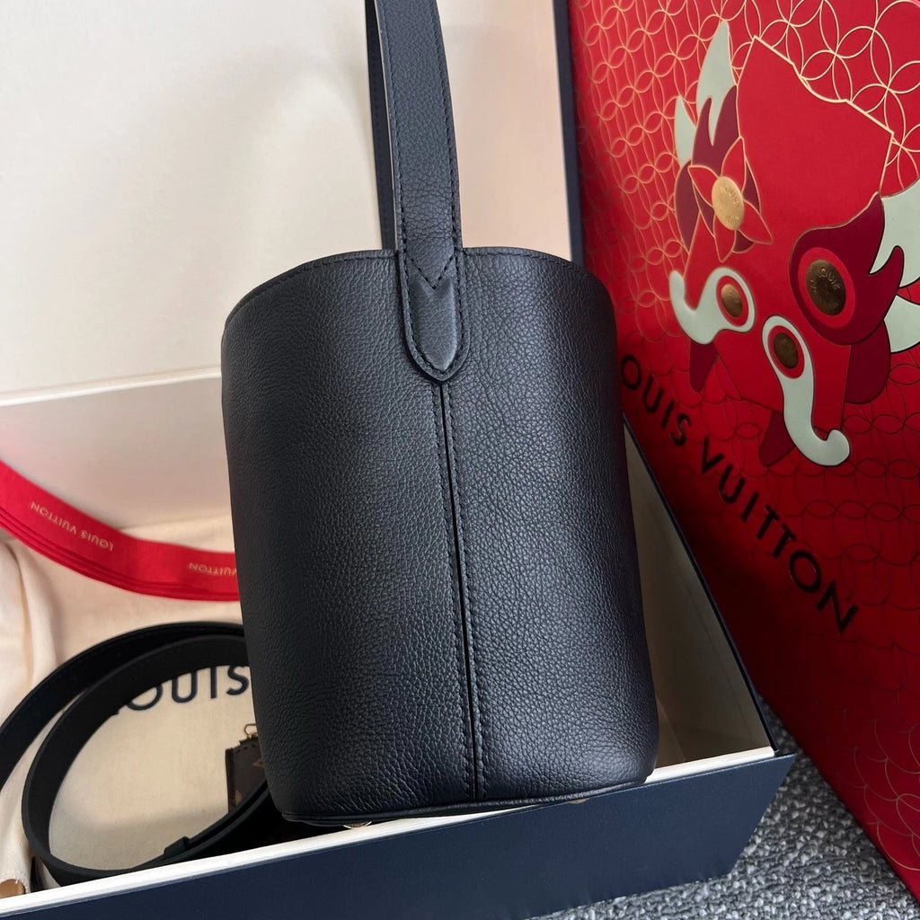 Louis Vuitton Black Bucket Crossbody Handbag For Women
