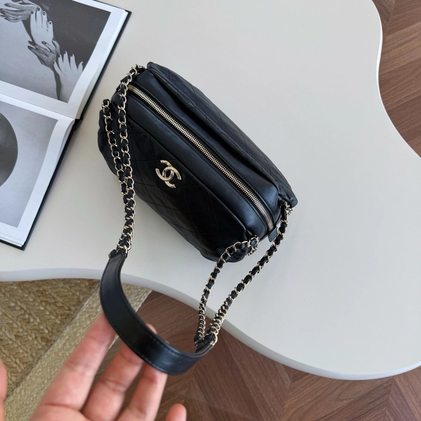 Chanel Calfskin Hobo Chain Shoulder Bag Black Gold Used Women Classic