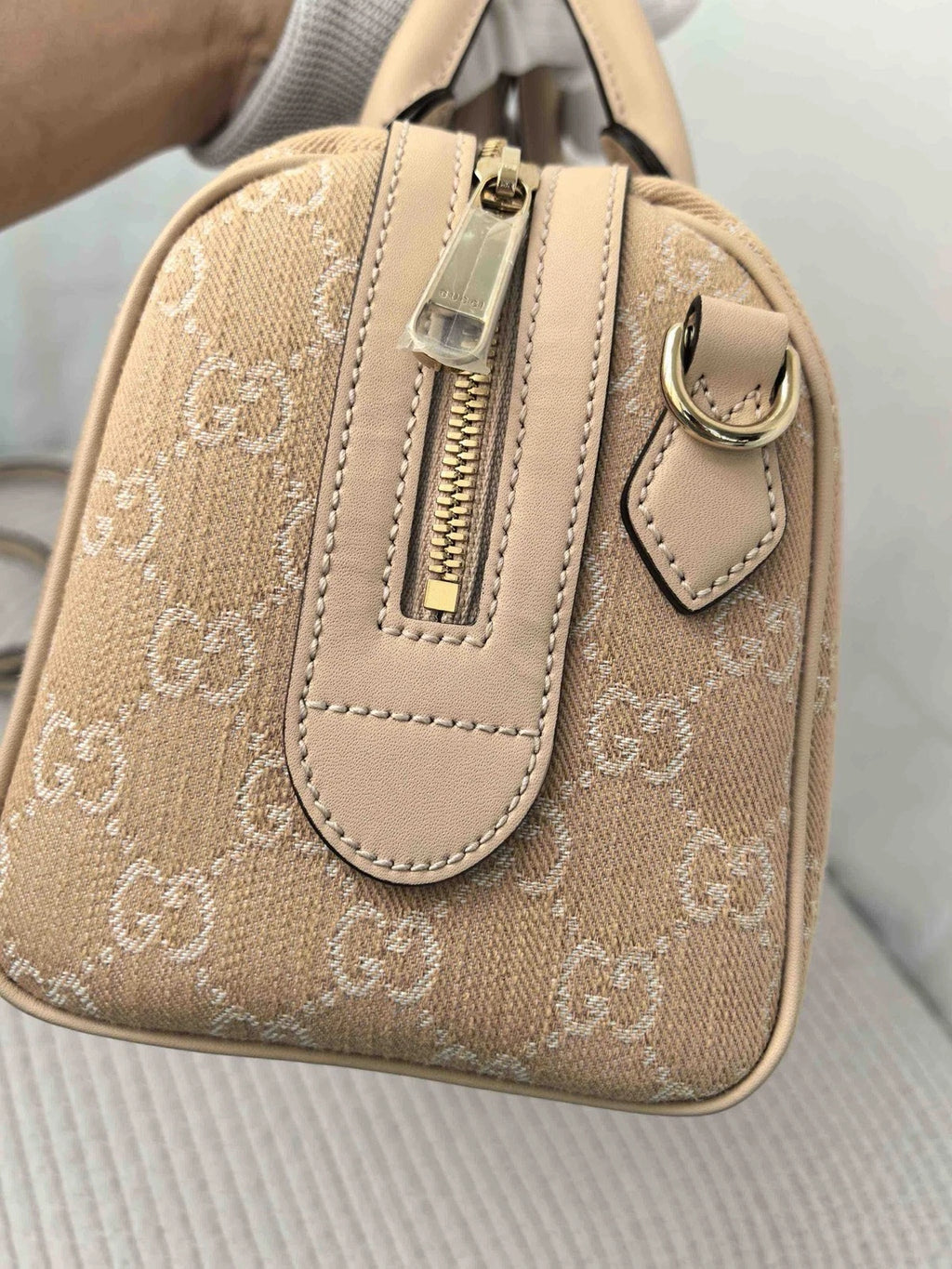 Excellent Gucci Boston Monogram Top Handle Crossbody Bag Beige Silver Hardware