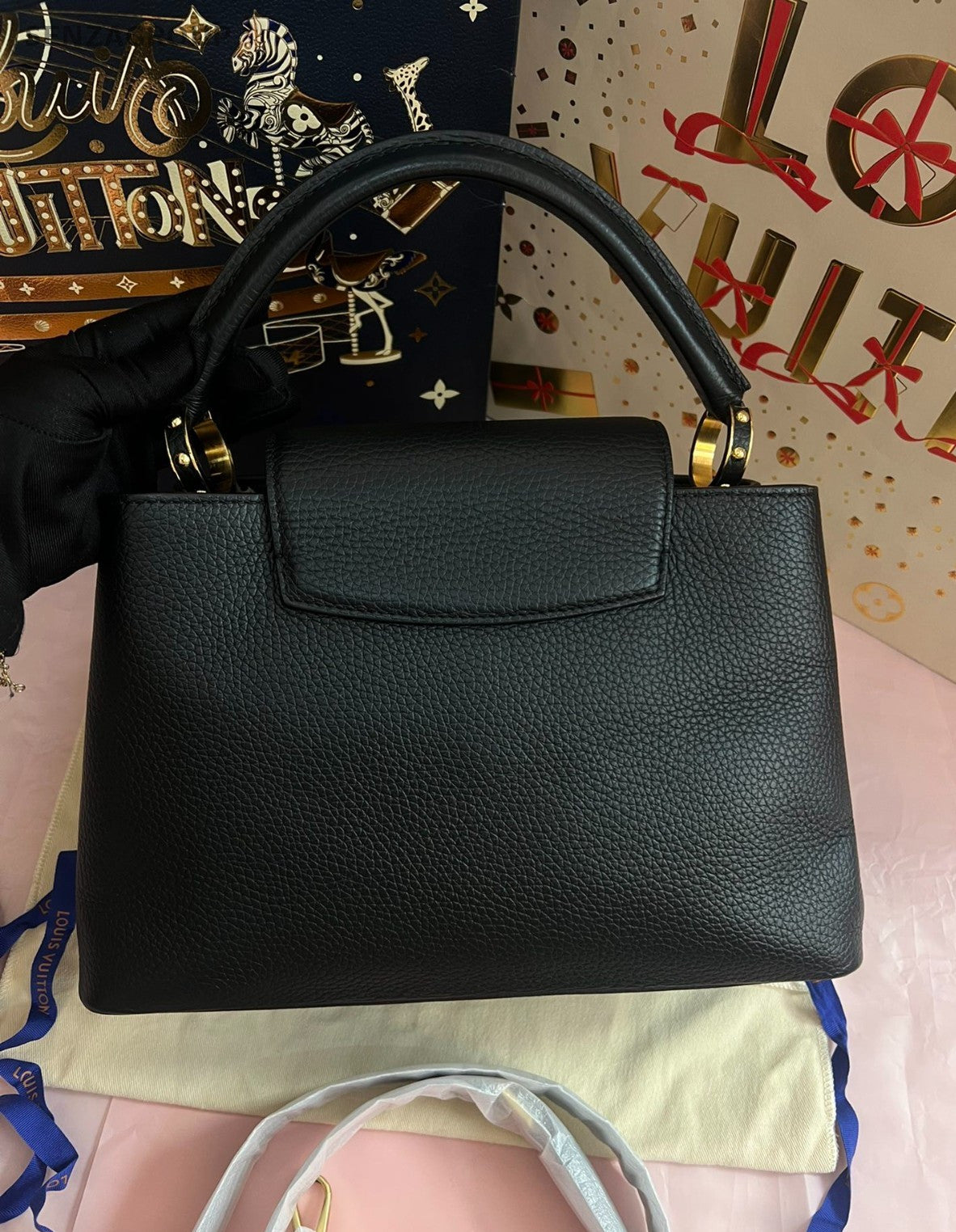 Louis Vuitton Capucines MM Top Handle 2Way Shoulder Handbag Black Gold Women
