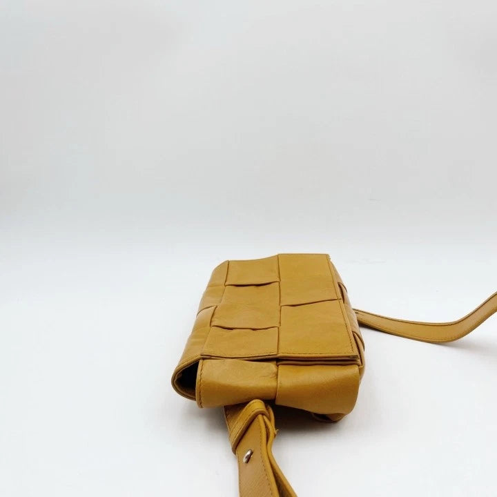 Bottega Veneta CASSETTE Woven Shoulder Crossbody Bag For Women
