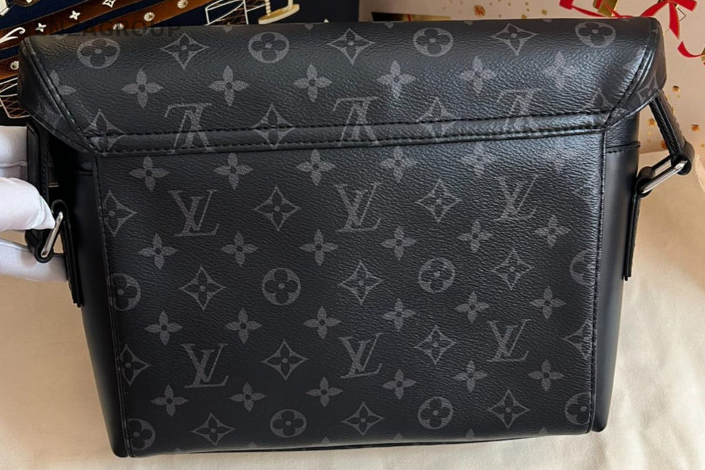 Louis Vuitton Voyager PM Black Monogram Shoulder bag Crossbody Brand NEW