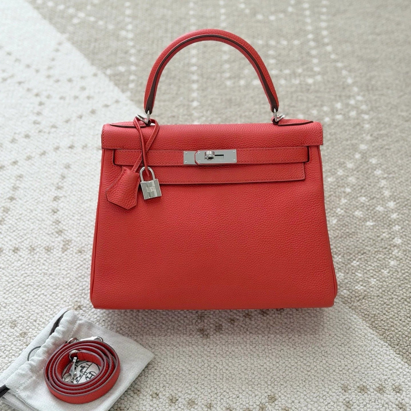 Hermes Kelly28 Togo Top Handle Bag Crossbody Pink Silver Classic Women